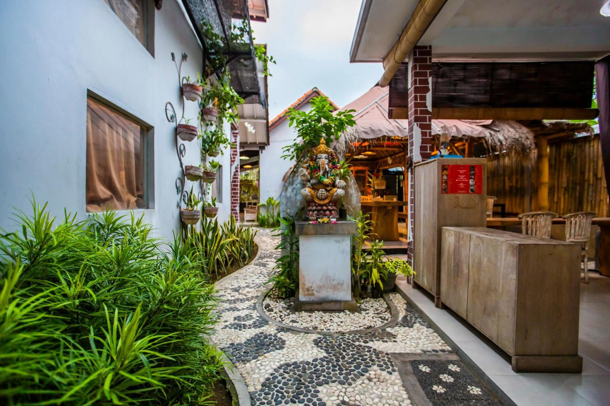 Hostel The Nest